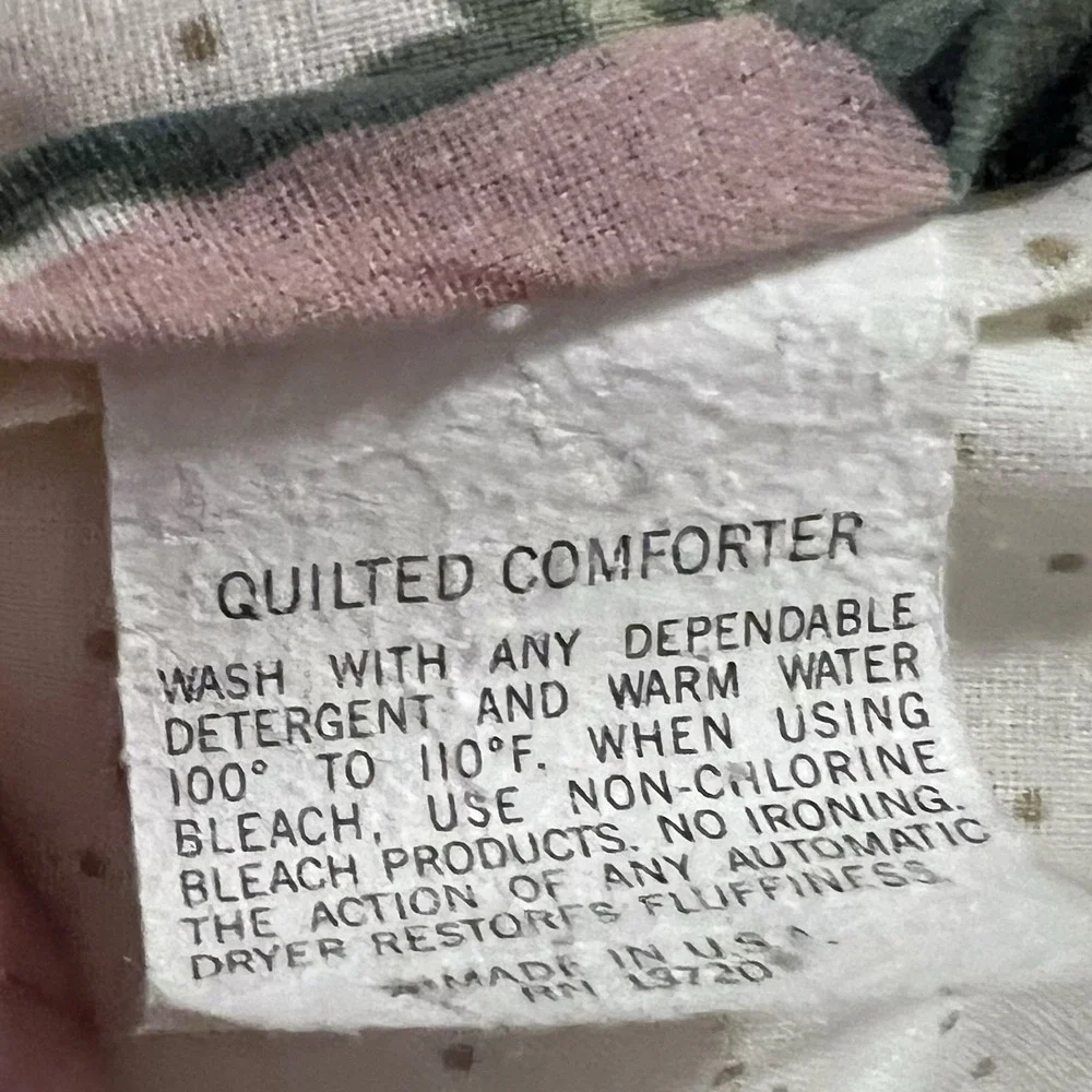 Vtg 90s Romantic English Country Quilted Reverse King Comforter Rose Dot Ruffle